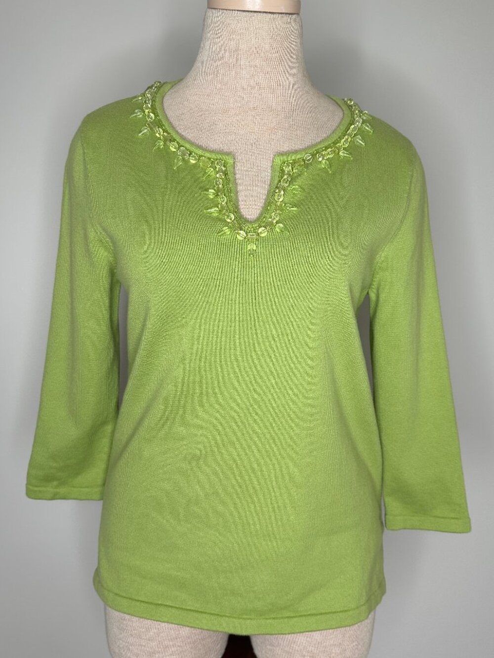 Jones New York Women's Lime Green Split Neck Jeweled 3/4 Sleeve Sweater Size PS